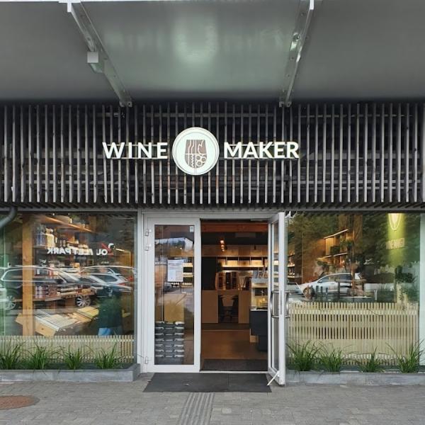 WINE MAKER