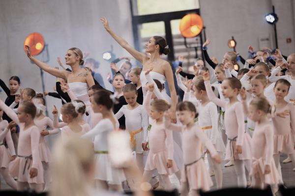 Agnės Kavaliauskaitės šokių studija